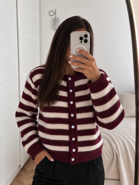 Gilet à rayures bordeaux et crème, doux et ultra tendance Porté- MA Company