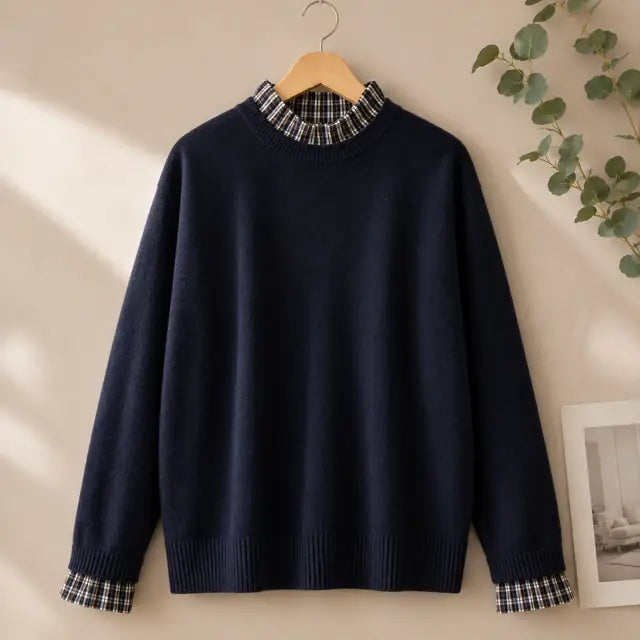 Pull bleu marine à col montant et détails carreaux Principale- MA Company