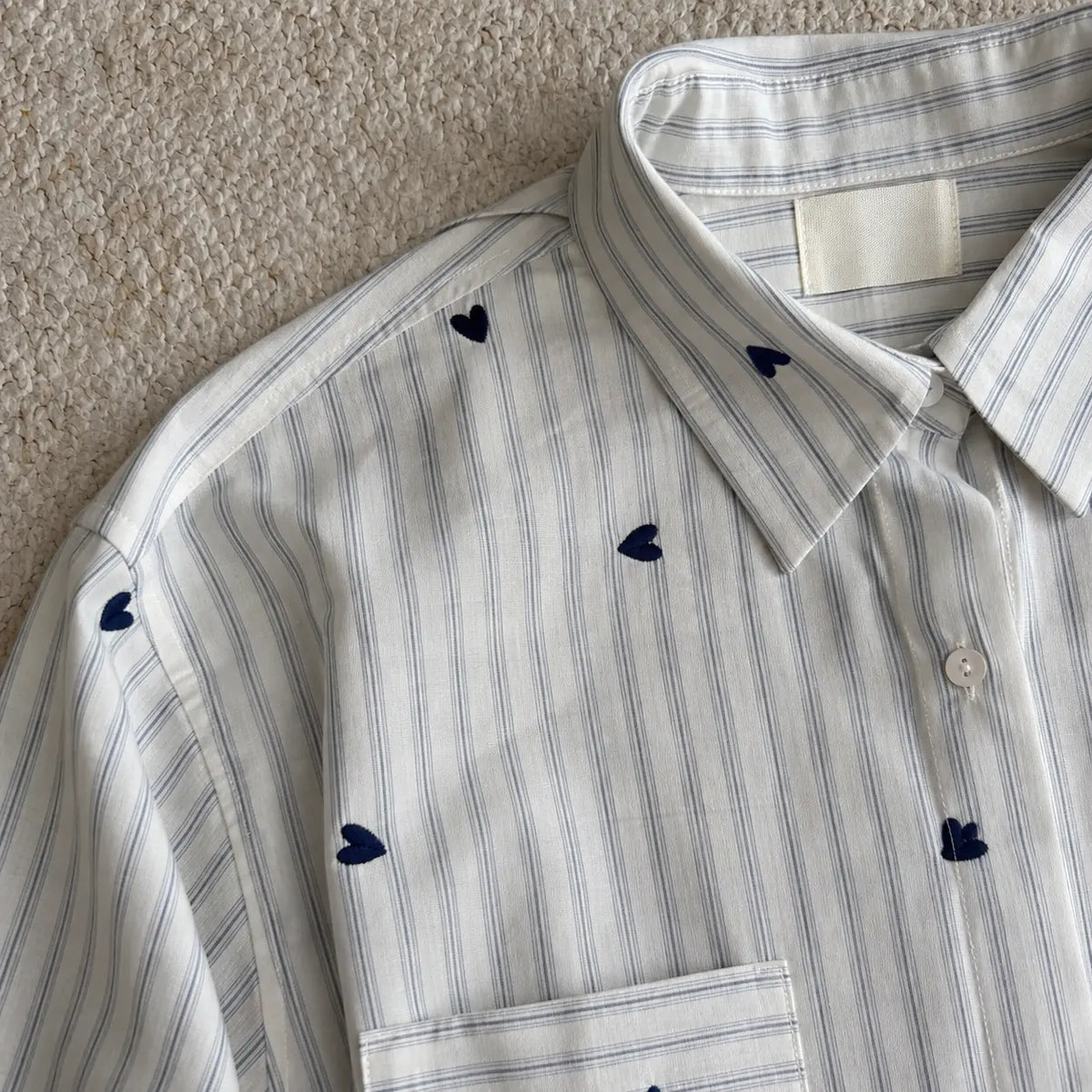 Chemise Coton Légère Motifs Rayures Cœurs Marines Brodés Détail- MA Company