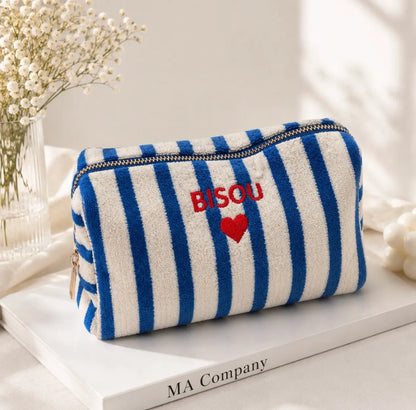 Pochette 3 Couleurs Bleu Noir Rose Bisou Brodé Bleu- MA Company